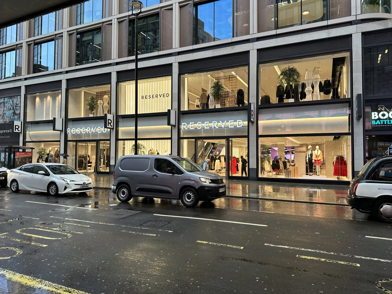 Reserved - Londyn Oxford Street