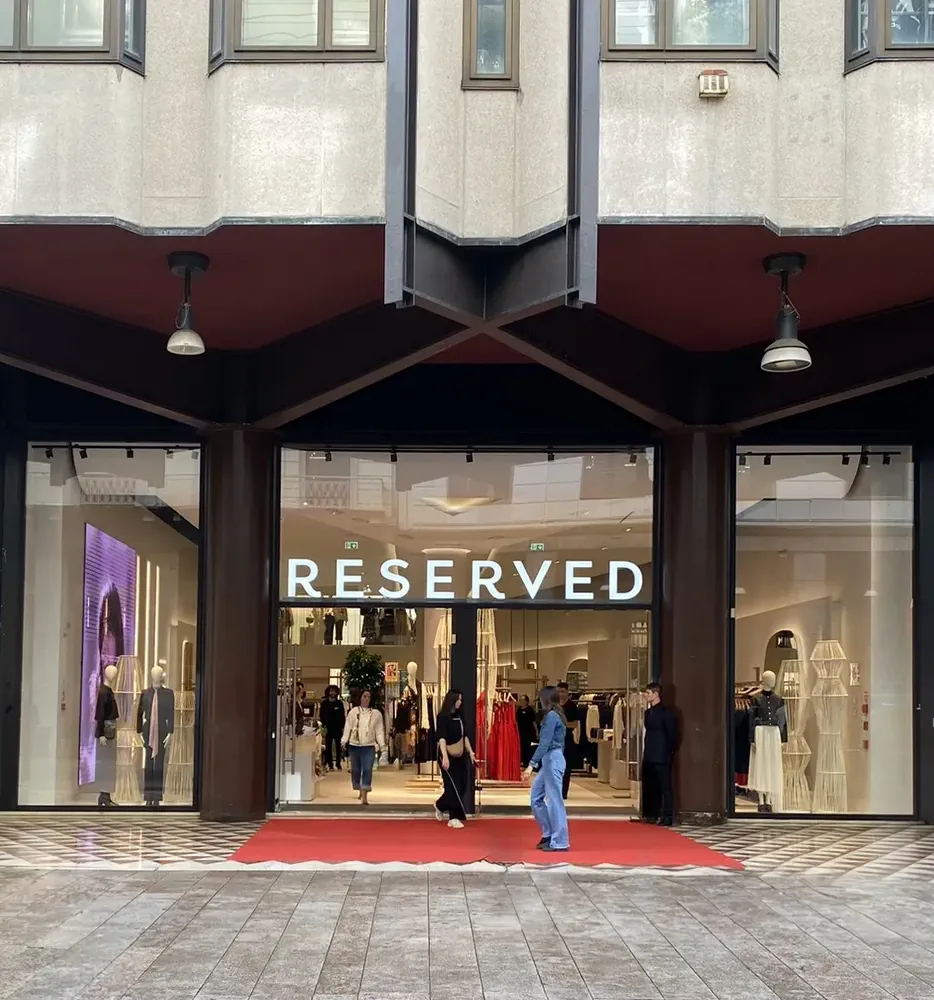 Reserved - Mediolan Corso Vittorio Emanuele II
