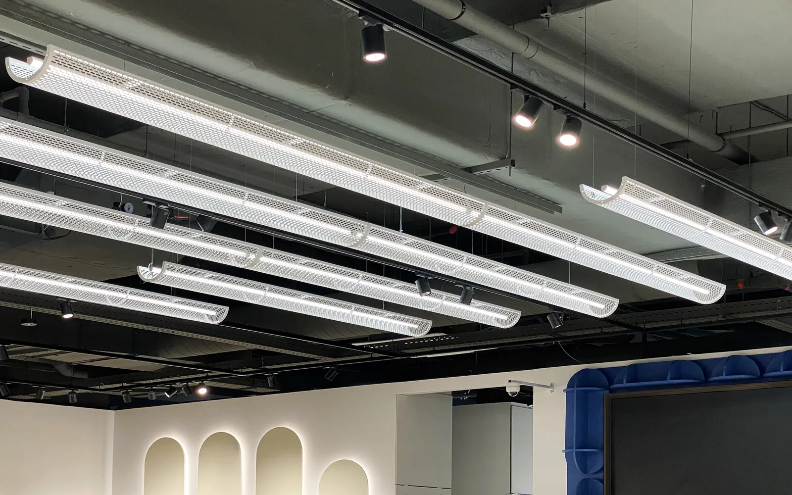 Sufitowe lampy dekoracyjne HOUSE