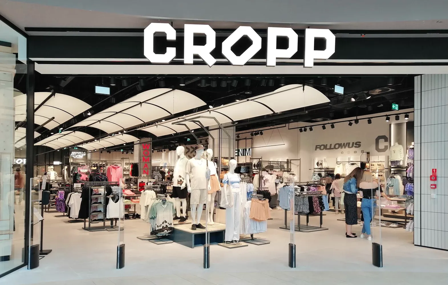 Kolekcja mebli dla sieci sklepów CROPP