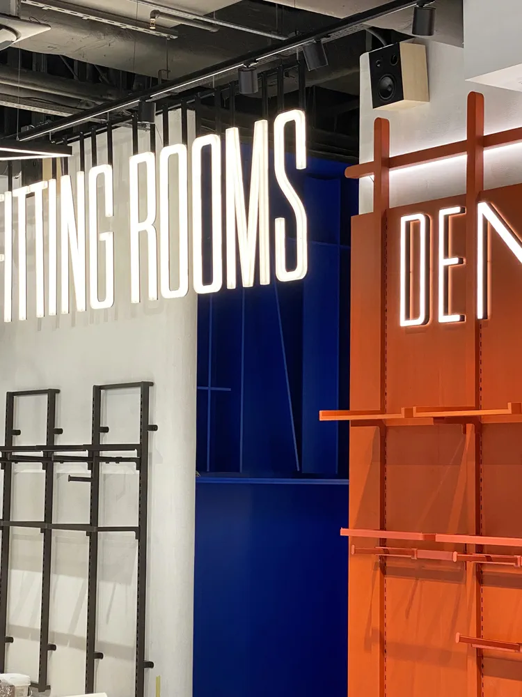 Kolekcja mebli dla sieci sklepów HOUSE