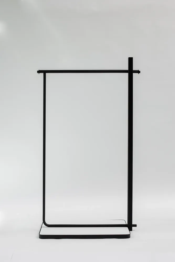 Kolekcja mebli dla sieci sklepów Mohito