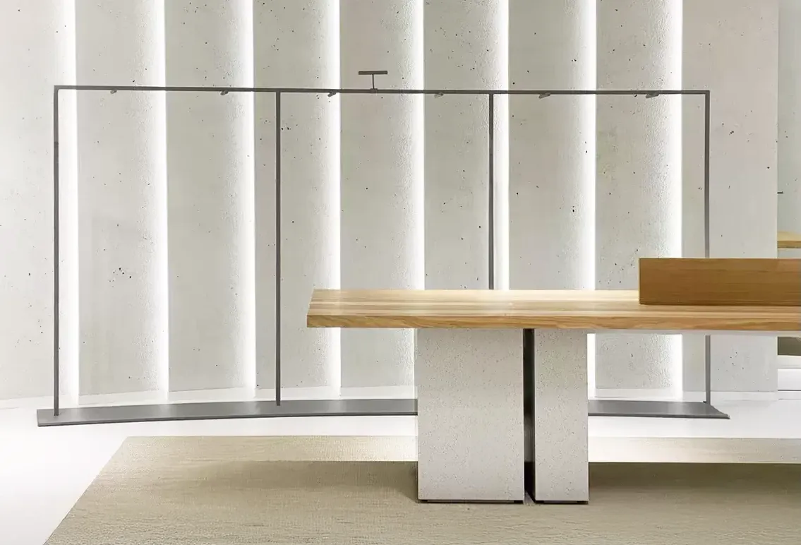 Kolekcja ram dla sieci sklepów Reserved