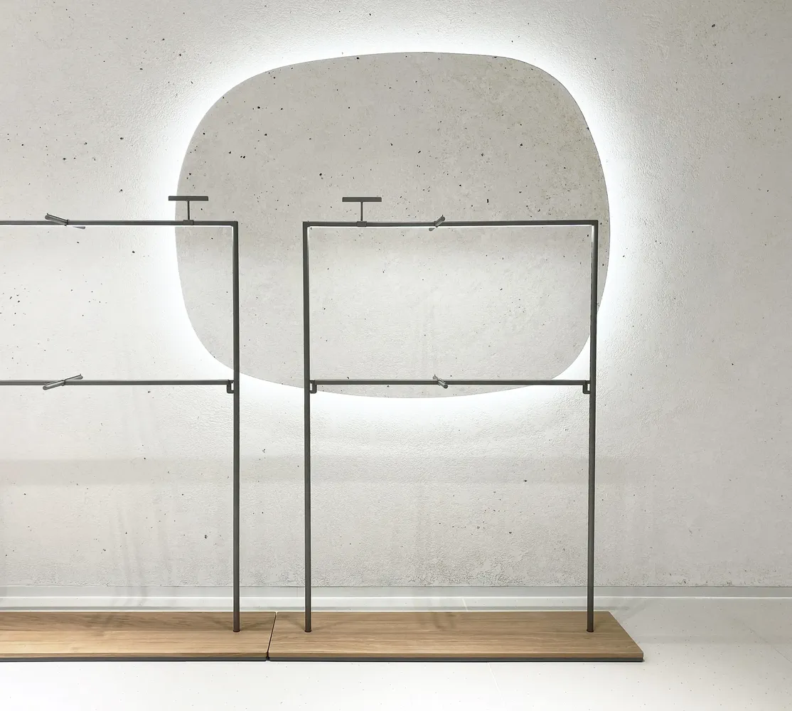 Kolekcja ram dla sieci sklepów Reserved