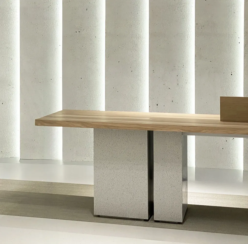 Kolekcja stołów dla sieci sklepów Reserved