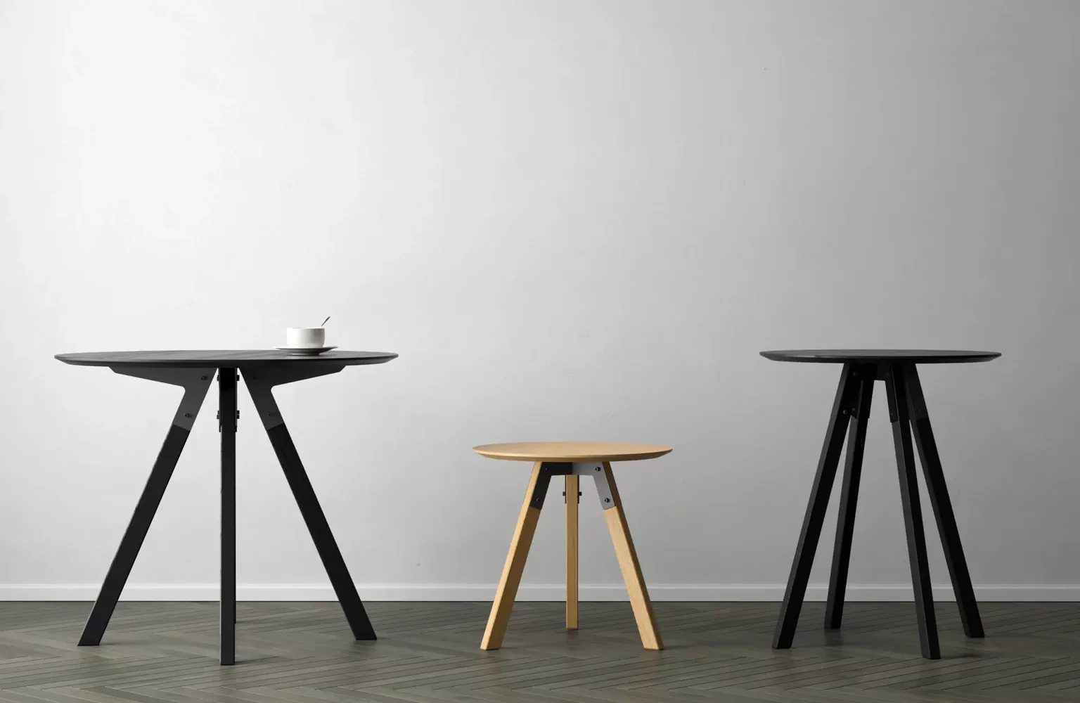 Kolekcja stołów LATTE