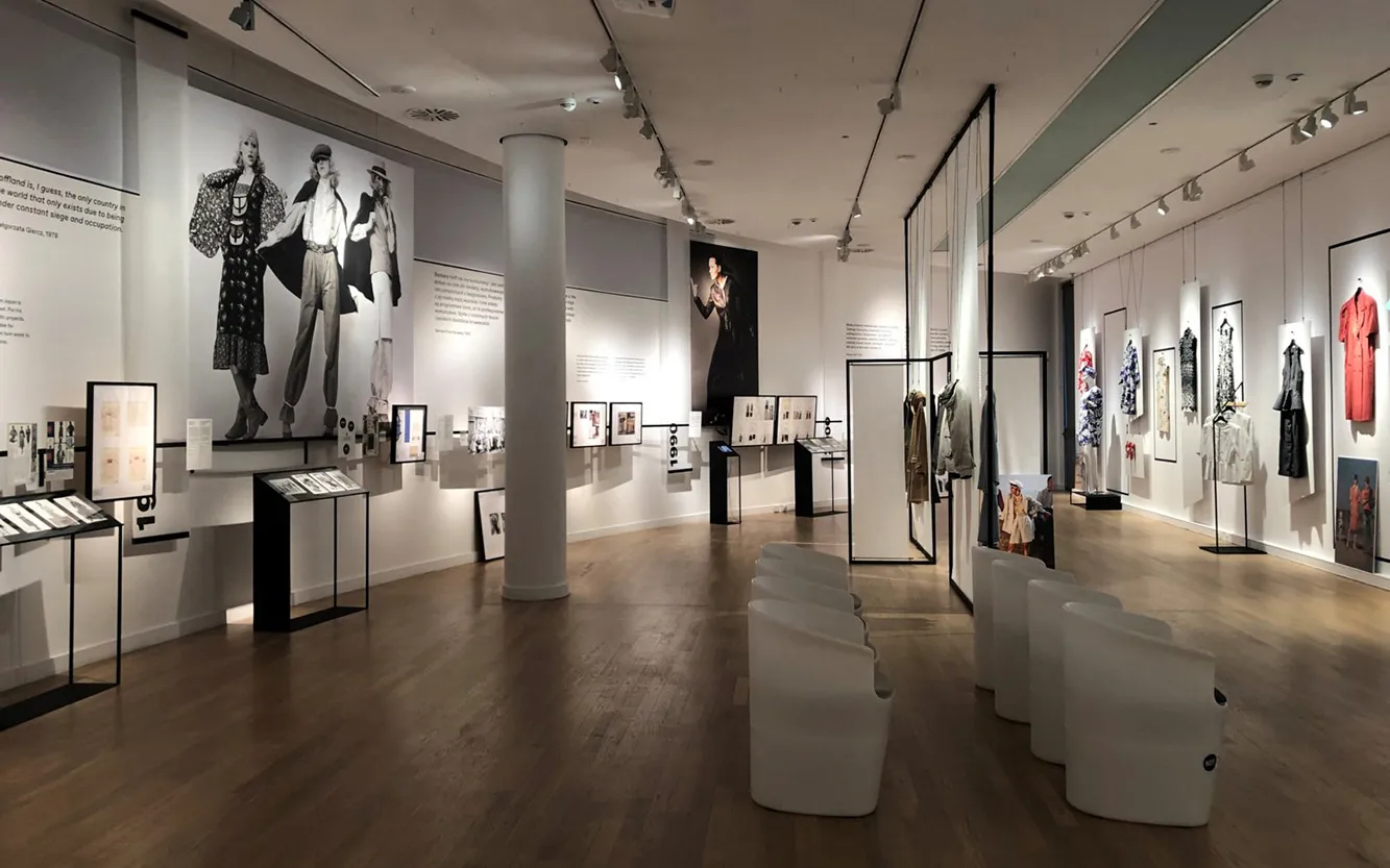 Projekt wystawy „Barbara Hoff. Polskie projekty, polscy projektanci”