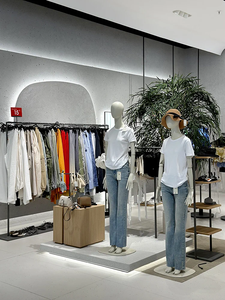 Reserved - Dusseldorf Schadow 2024