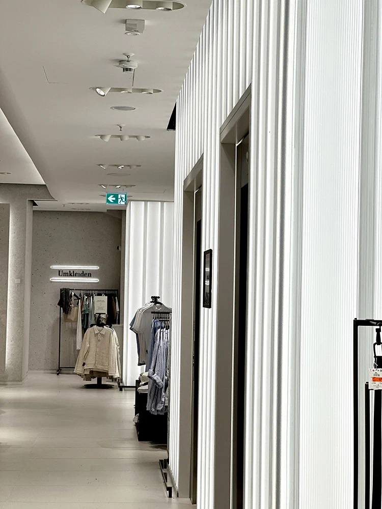 Reserved - Dusseldorf Schadow 2024