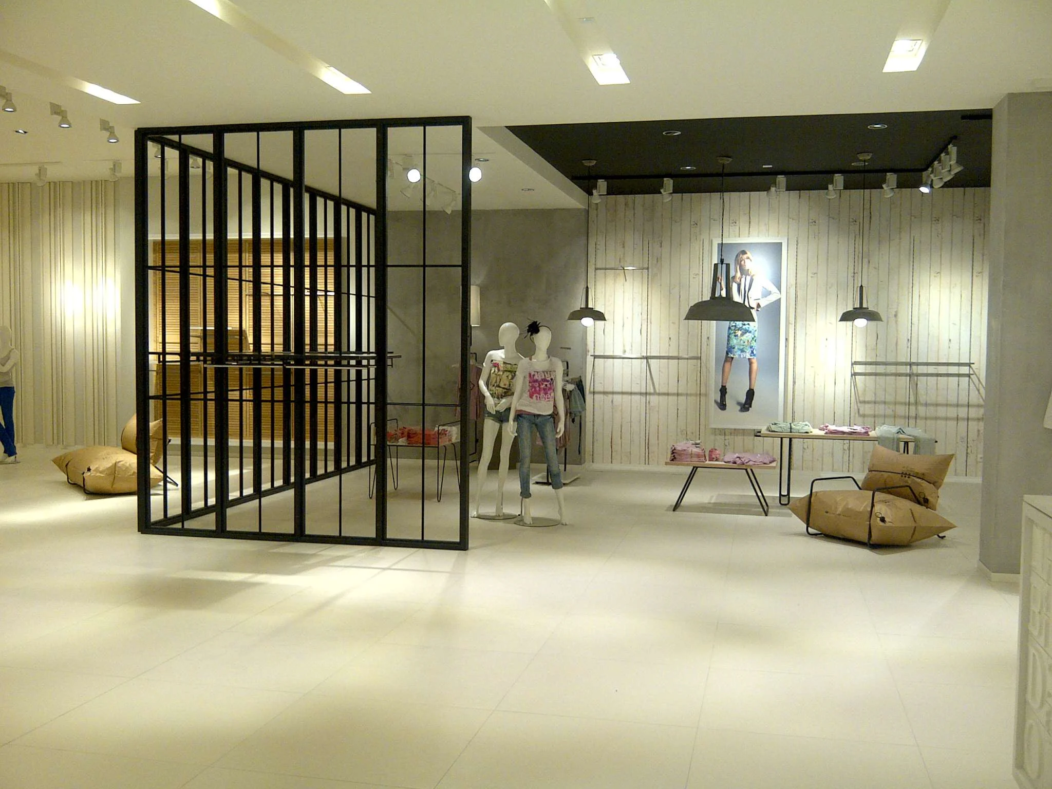 Reserved - Nowy koncept 2012