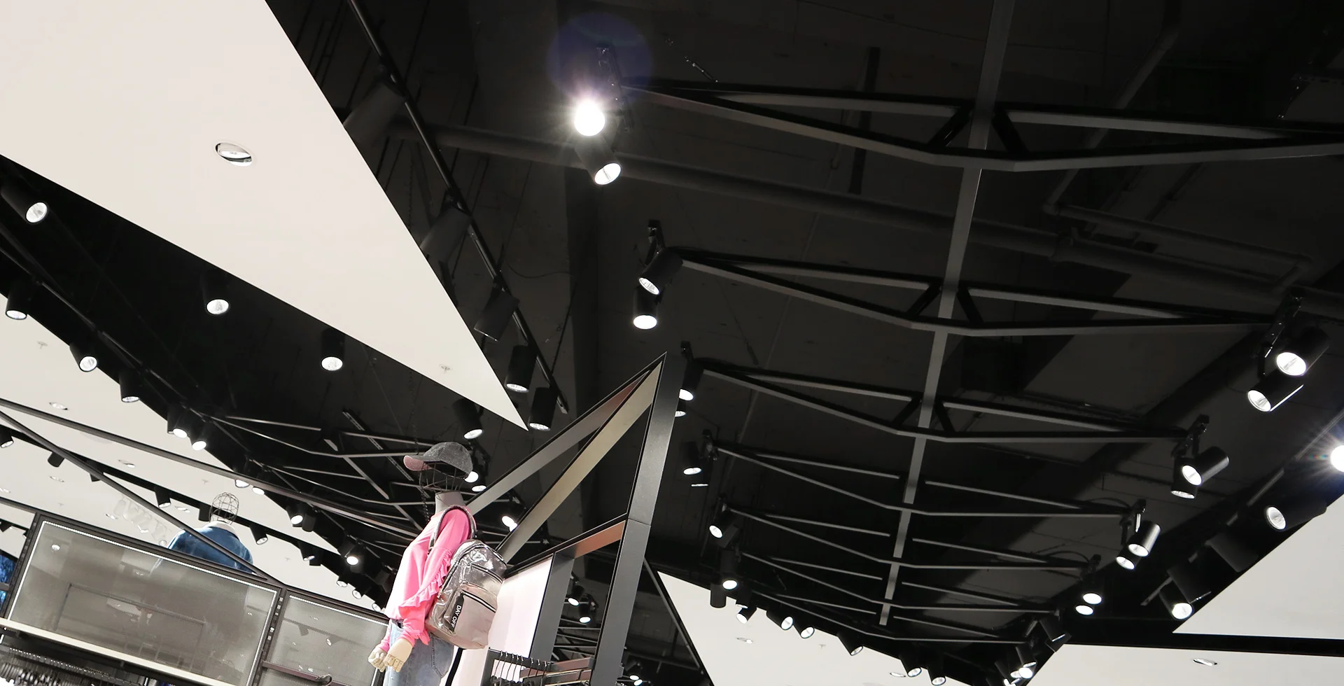 Reserved - Londyn Oxford St. 