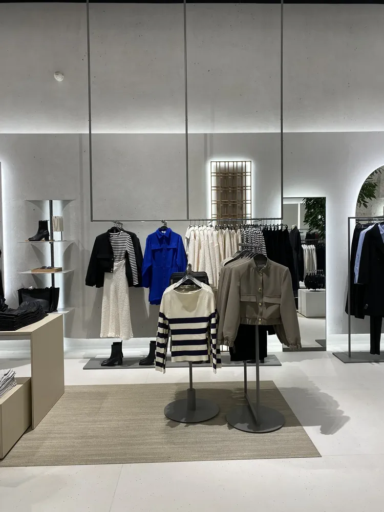 Reserved - Mediolan Corso Vittorio Emenuele II